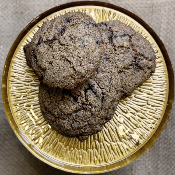Biscotti al cioccolato senza glutine con farina di grano saraceno